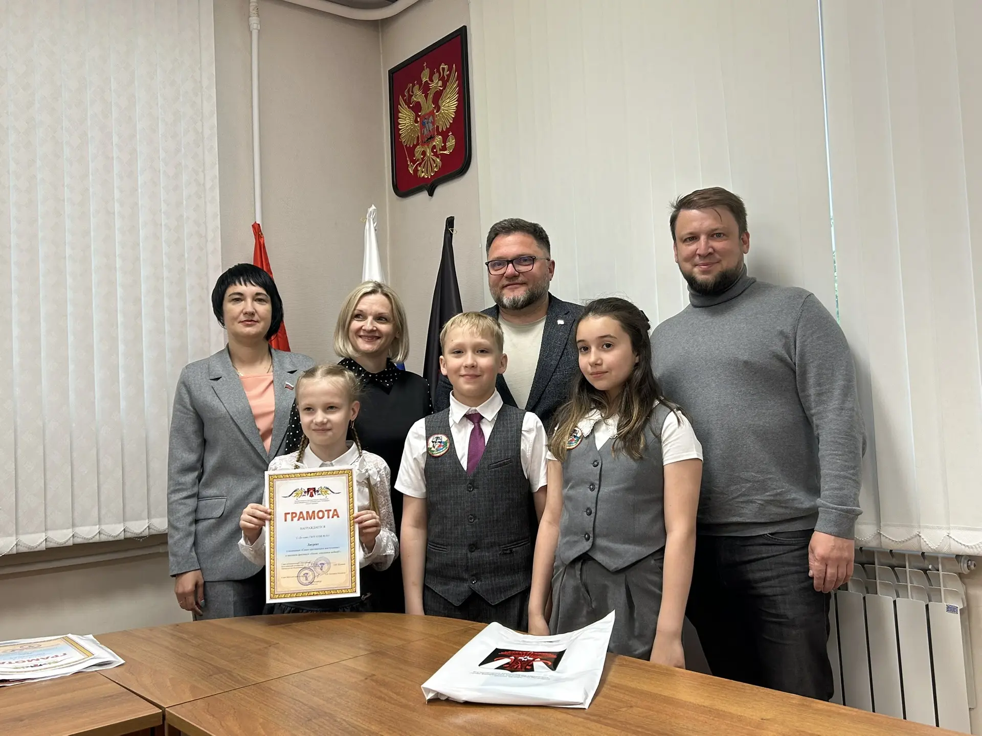 🎉27 мая 2026 года в зале заседаний Муниципального Совета п. Шушары состоялось награжде...