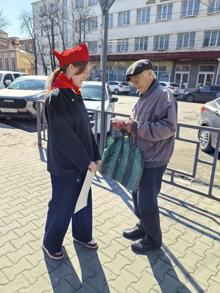 25 марта отряд ЮИД лицея «Помощники ГАИ» совместно с инспектором по пропаганде безопасности дорожног