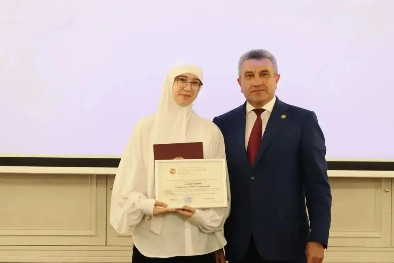 С радостью сообщаем, что наша выпускница Якубова Самира приняла участие в церемонии чествования лучш