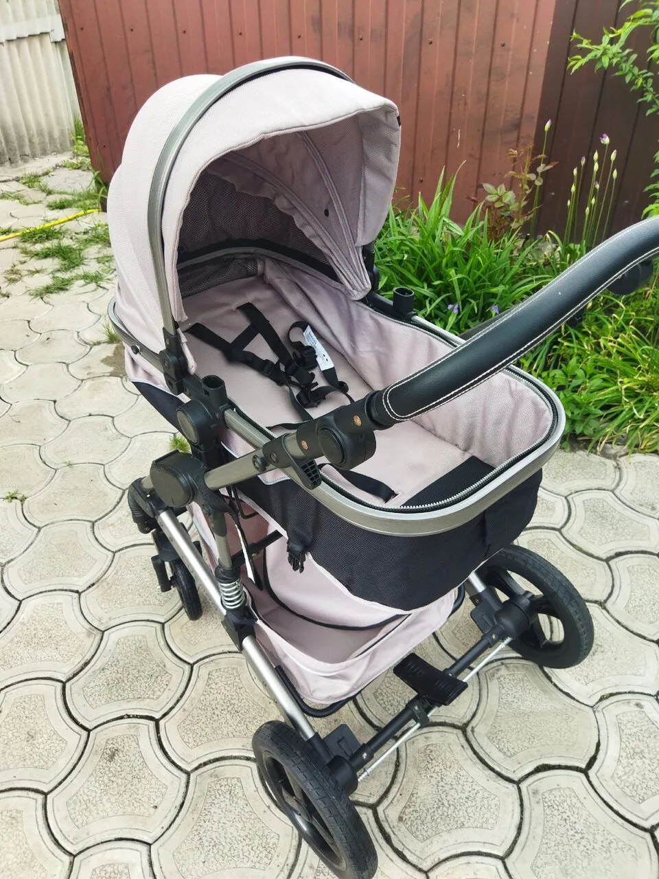 Продам коляску 3 в 1, б/у, отличное состояние