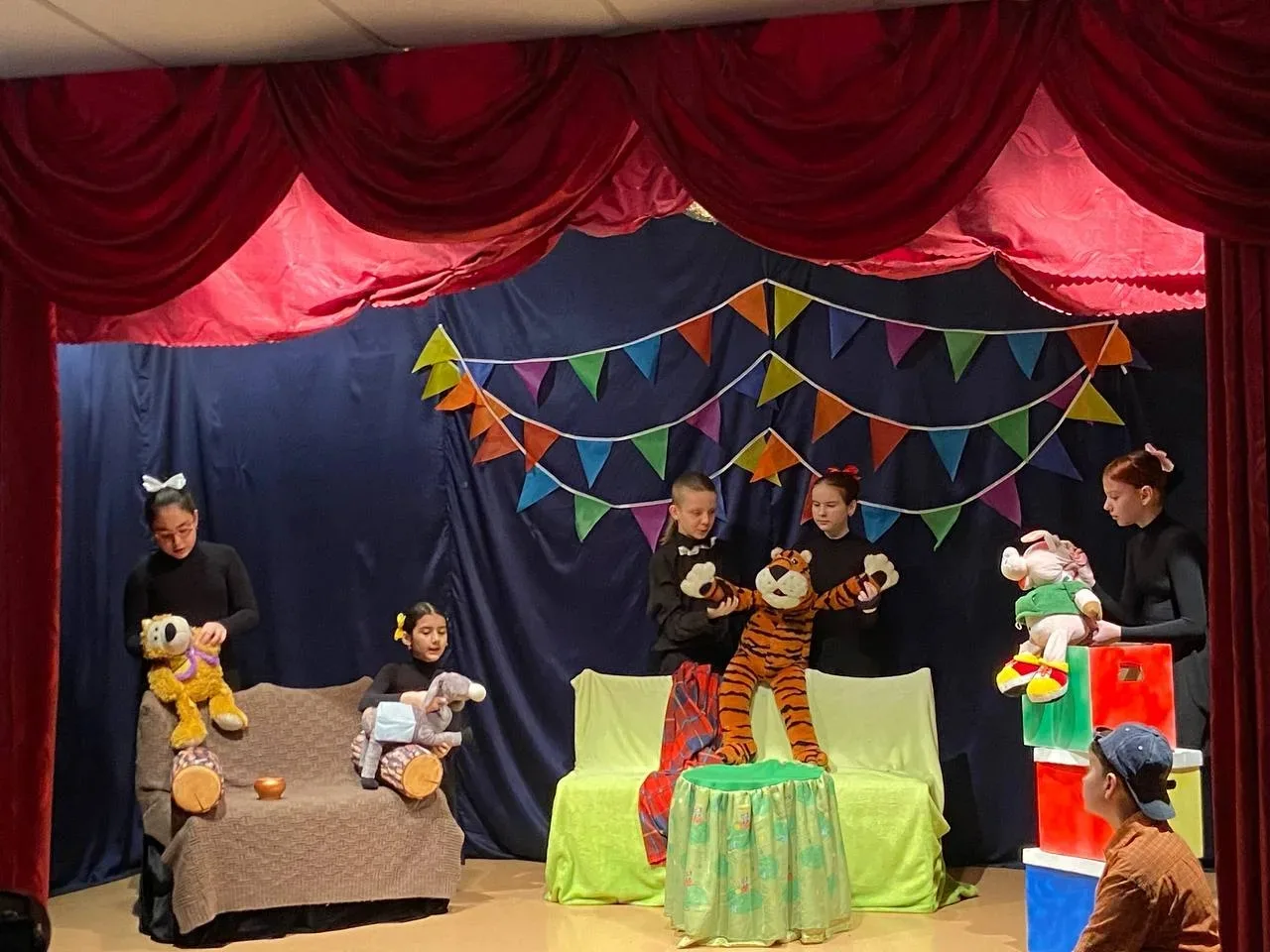 ОЧЕРЕДНАЯ НАГРАДА НАШИХ АРТИСТОВ  🎭 Спектакль кукольного театра «В гостях у сказки» им. Андрея Денни