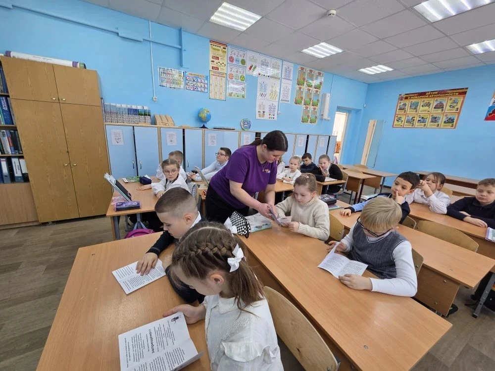 🏫Профилактическая беседа «Безопасное передвижение по территории учреждения, а так же за его пределам