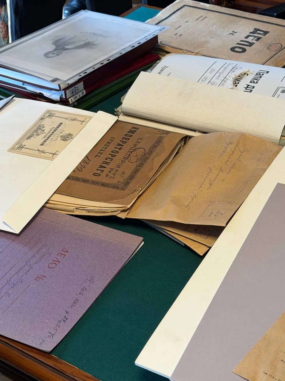 Каталог в искусствоведении 📚

— друзья, сегодня продолжаем разбираться в том, какие виды изданий вы