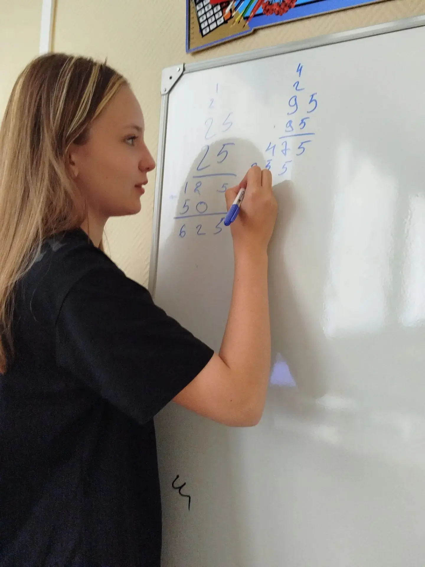 🧠 Математические фокусы: магия, которая строится на логике!
Сегодня в нашей школе прошло первое зан