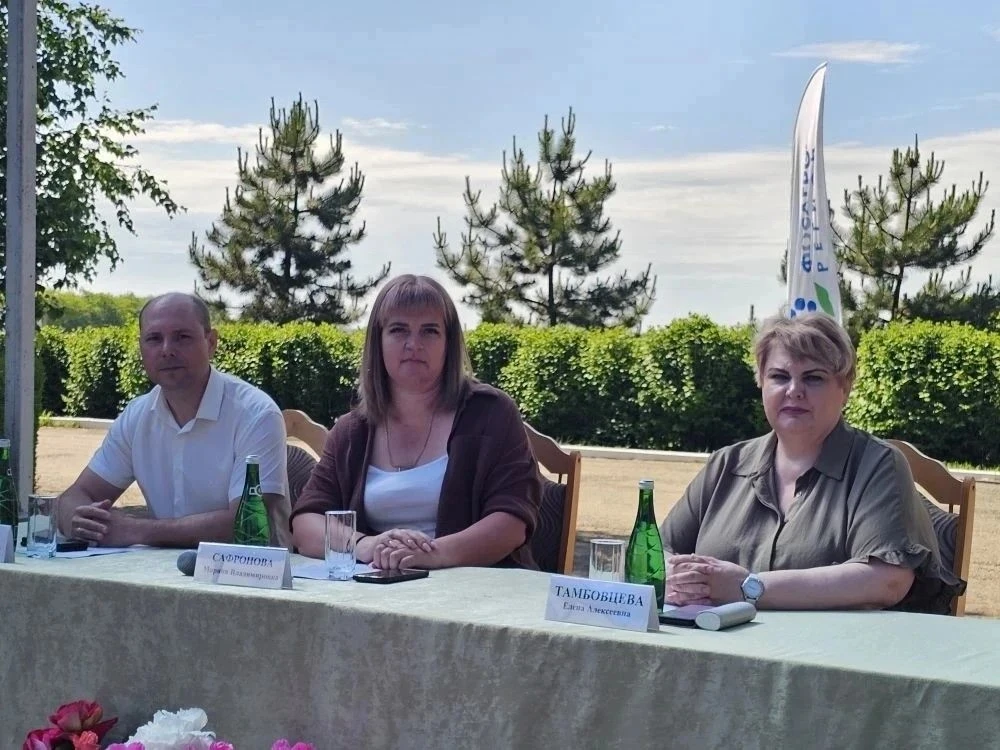 В селе Кугульта на территории филиал ФГБУ «Госсорткомиссия» Ставропольского края Грачев...