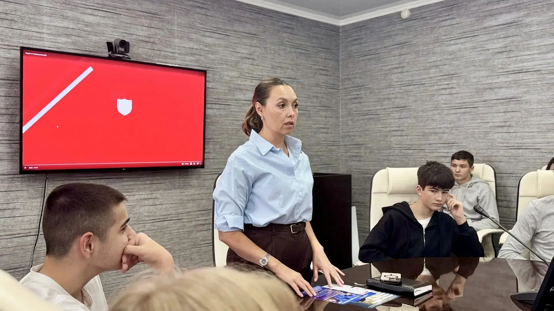 🗣️ Живой разговор о важном: безопасность начинается с знаний