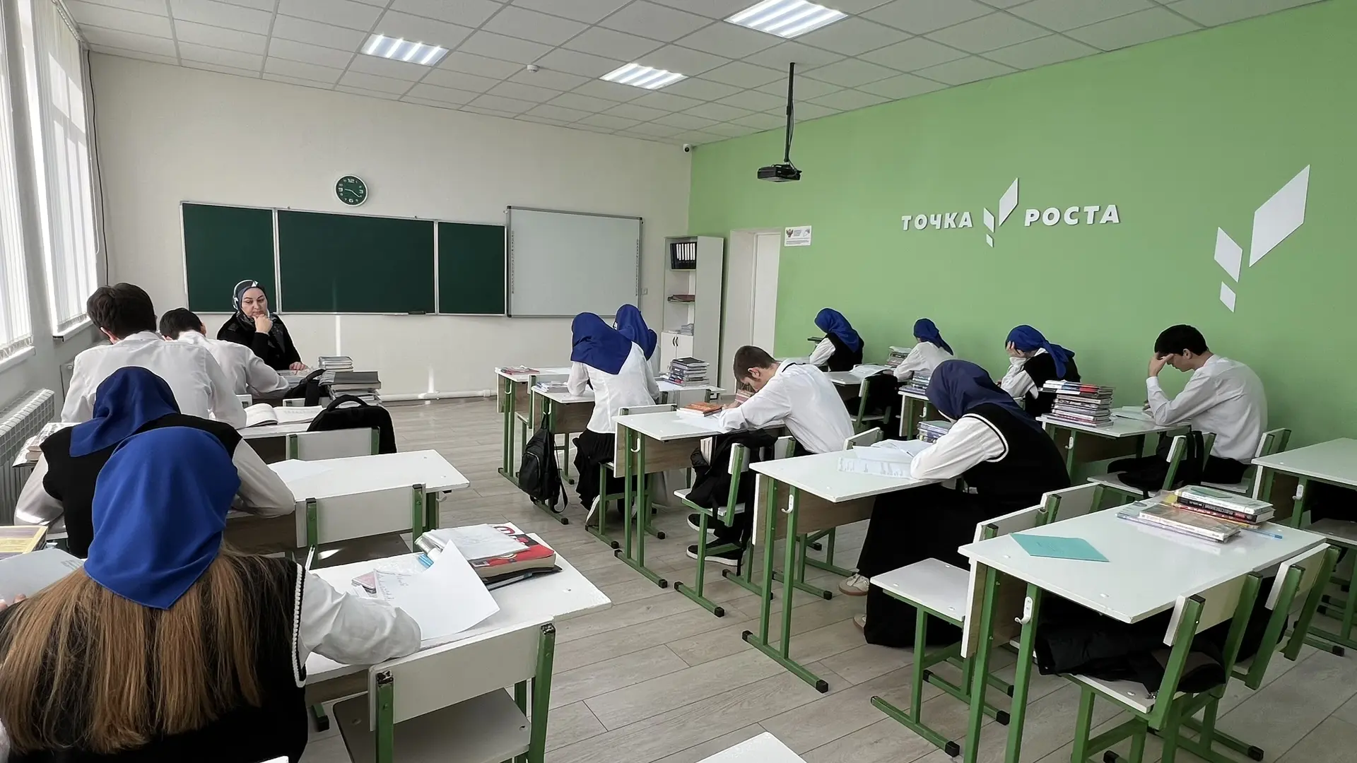 в МБОУ «СОШ № 3 с.Алхан-Юрт» прошла еженедельная диагностическая работа по русскому языку в 11 класс
