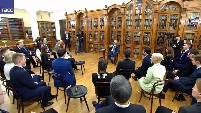 🎥 Видео: Владимир Путин посетил МПГУ и встретился с учителями и студентами педагогичес...