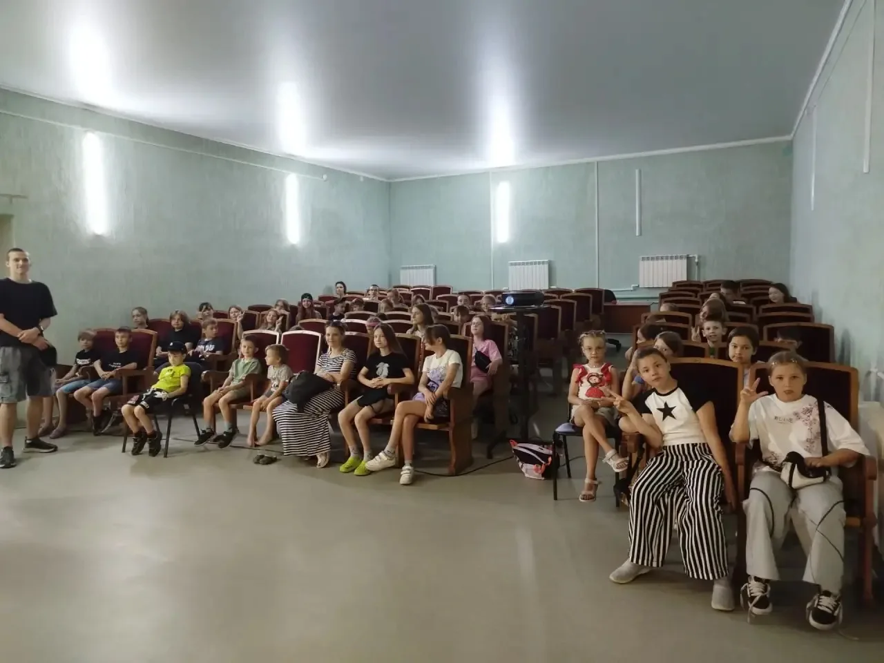 ✨Тринадцатый день на пришкольной площадке✨

Сегодняшний день прошел под знаком активности и ярких вп