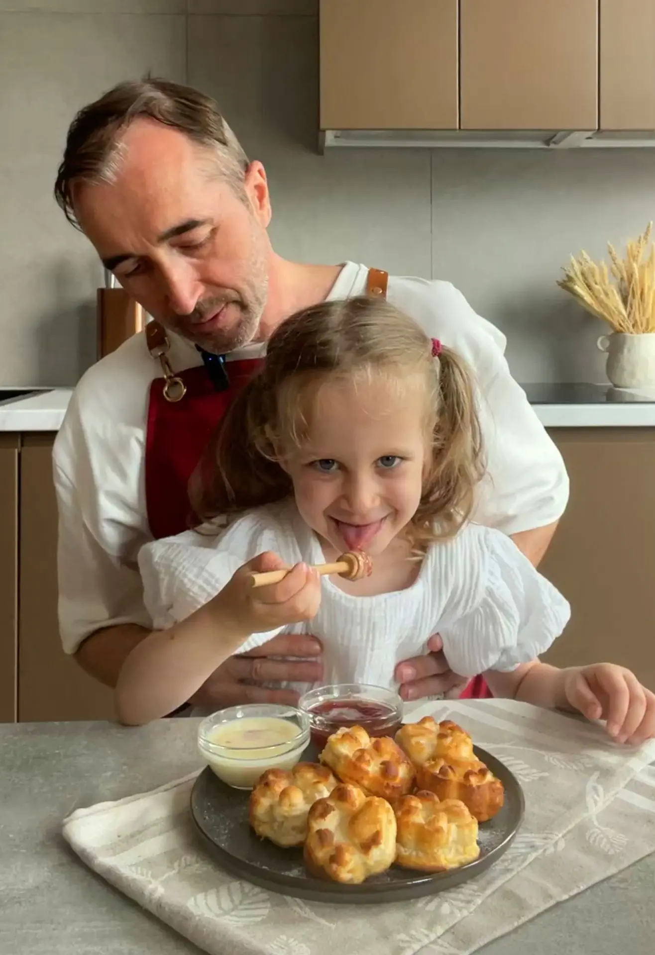 🍽️ Должен ли мужчина уметь готовить?

Спойлер: я считаю, что мужчина должен уметь готовить. Не чтоб