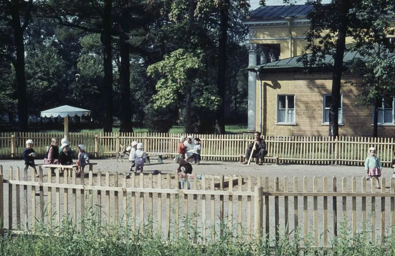 🎞 Детский садик на улице Савушкина у Приморского проспекта, 1961 год. Фотографией поде...