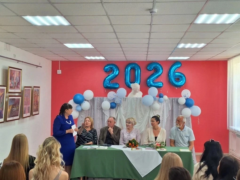 29 мая состоялся торжественный выпуск в художественном отделении. По традиции выпуск пр...