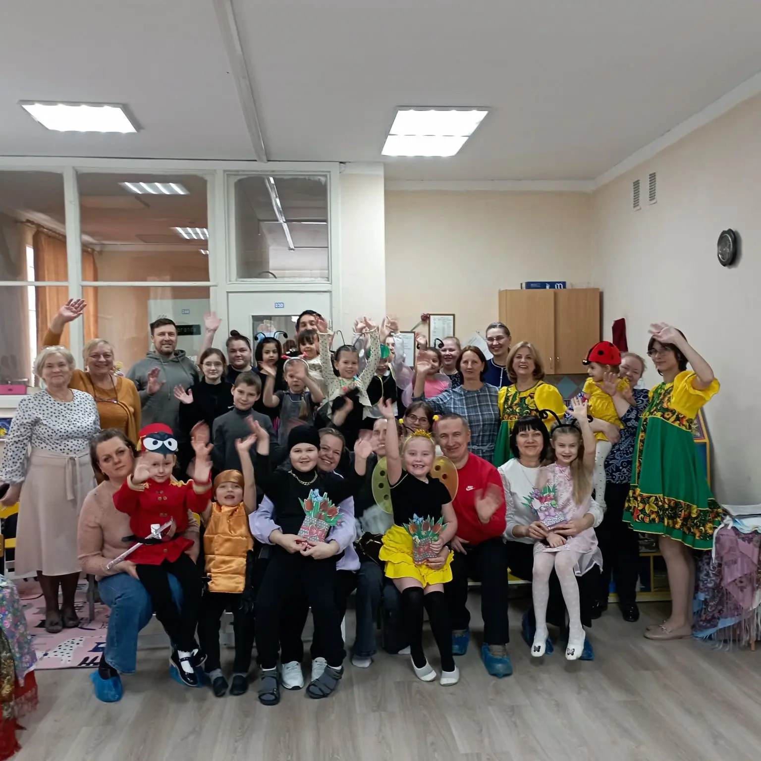 🎉 5 марта в нашей группе "Радуга" весело прошло представление "Муха-Цокотуха"! Ребята ...