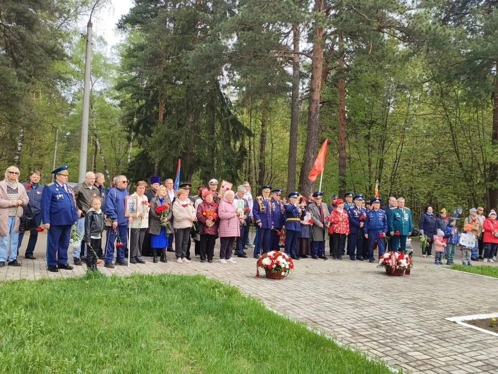 В честь 81-й годовщины Победы в Великой Отечественной войне на площади у монумента «Скорбящая мать» 