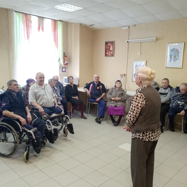 В стенах нашего дома-интерната царила особая атмосфера – к нам в гости заглянул творчес...