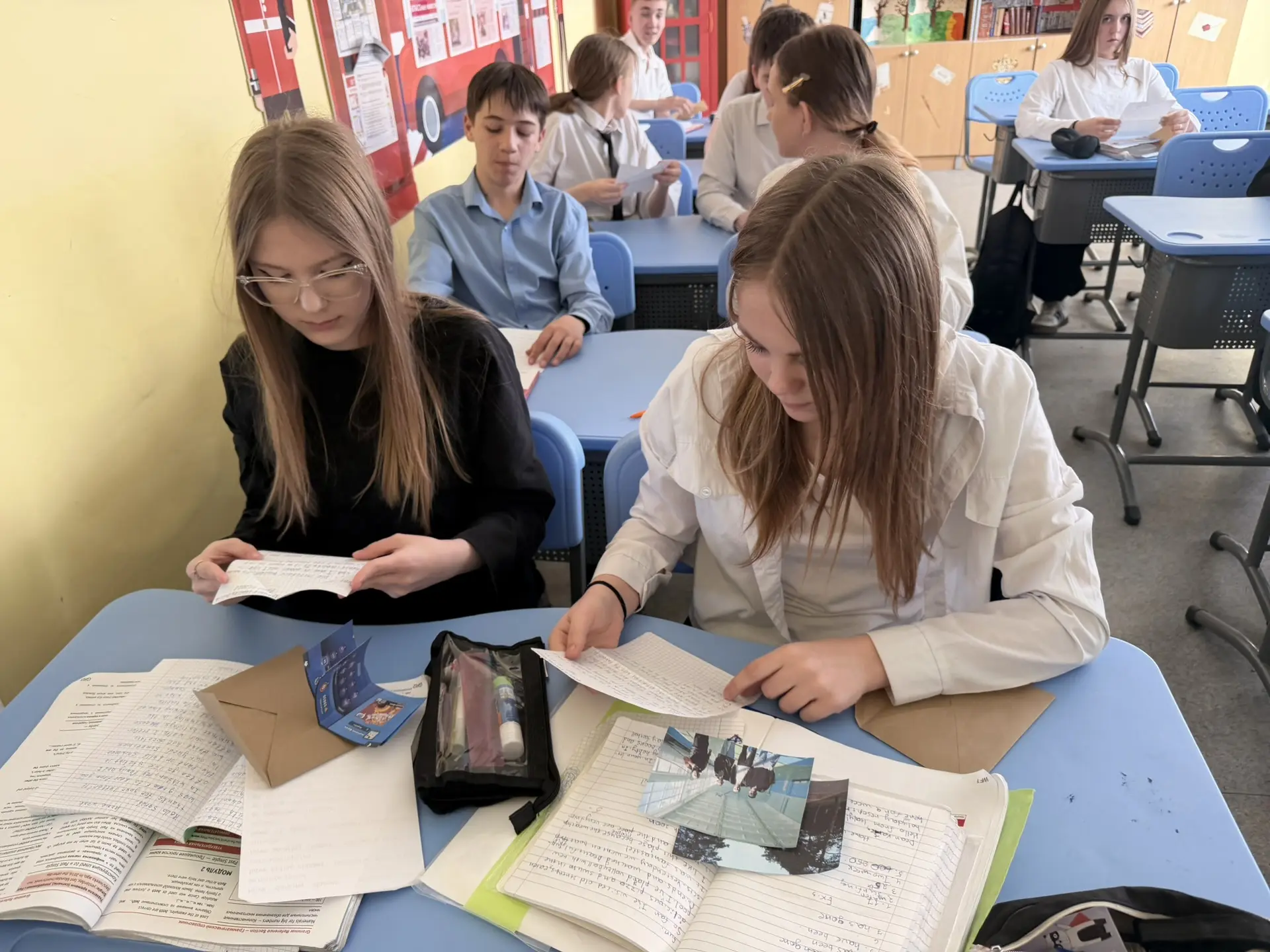 Учащиеся 7"А" и 8"Г" классов стали участниками проекта "Penpals"! 📬✍️🌍  Учитель английского языка То
