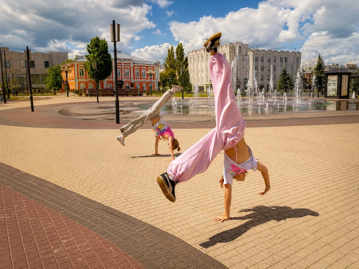 ☀ Ребенок под присмотром, занят, доволен, счастлив, с новыми друзьями, играми и приключениями каждый