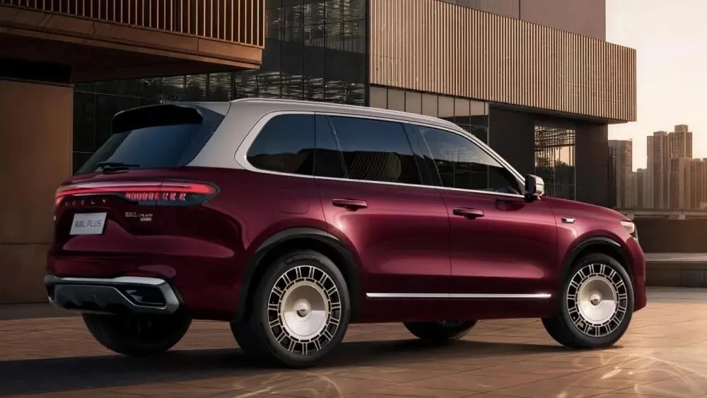 Кроссовер Geely Monjaro Plus показали на официальных изображениях. Его официальная прем...
