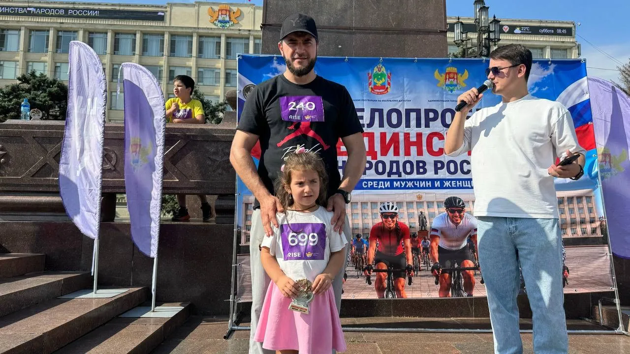 🌟🌟  Хотя организаторами было заявлено участие от 7 лет, велопробег единства получился...