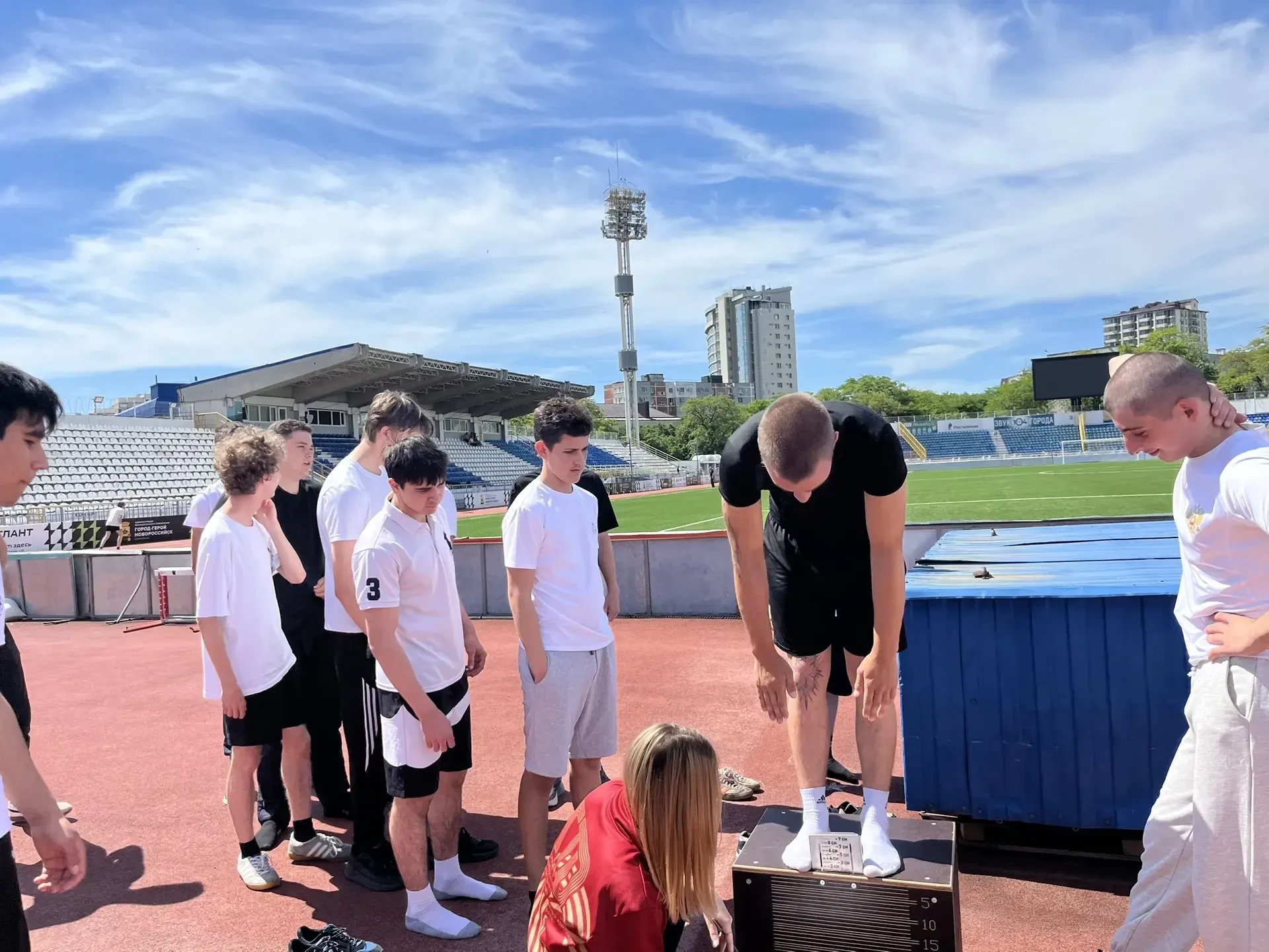 📍 На стадионе «Центральный» состоялось открытие спортивного фестиваля «Битва ССУЗов: Будь ГоТОв»

С