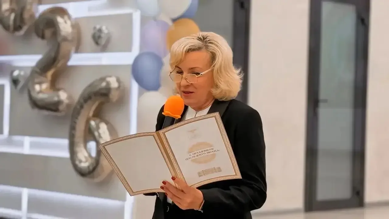 🎓 Последний звонок: слезы, радость и новые горизонты!  Сегодня в гимназии царила особая атмосфера: л