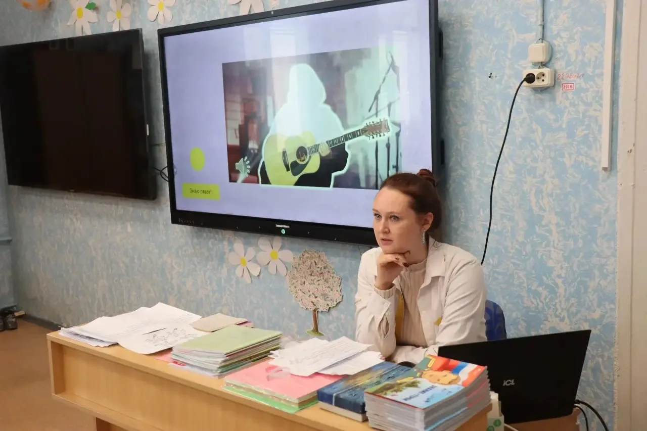 🎉В кружке «Медиа 499» прошло всего несколько занятий, а ребята уже заглянули за кулисы...