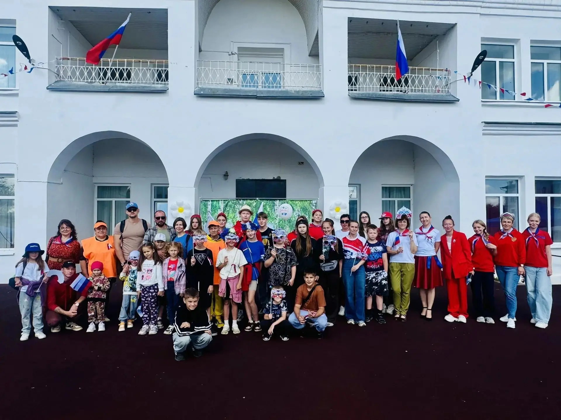 🇷🇺 Красное-на-Волге отметило День Государственного флага! 🚴‍♂️✨