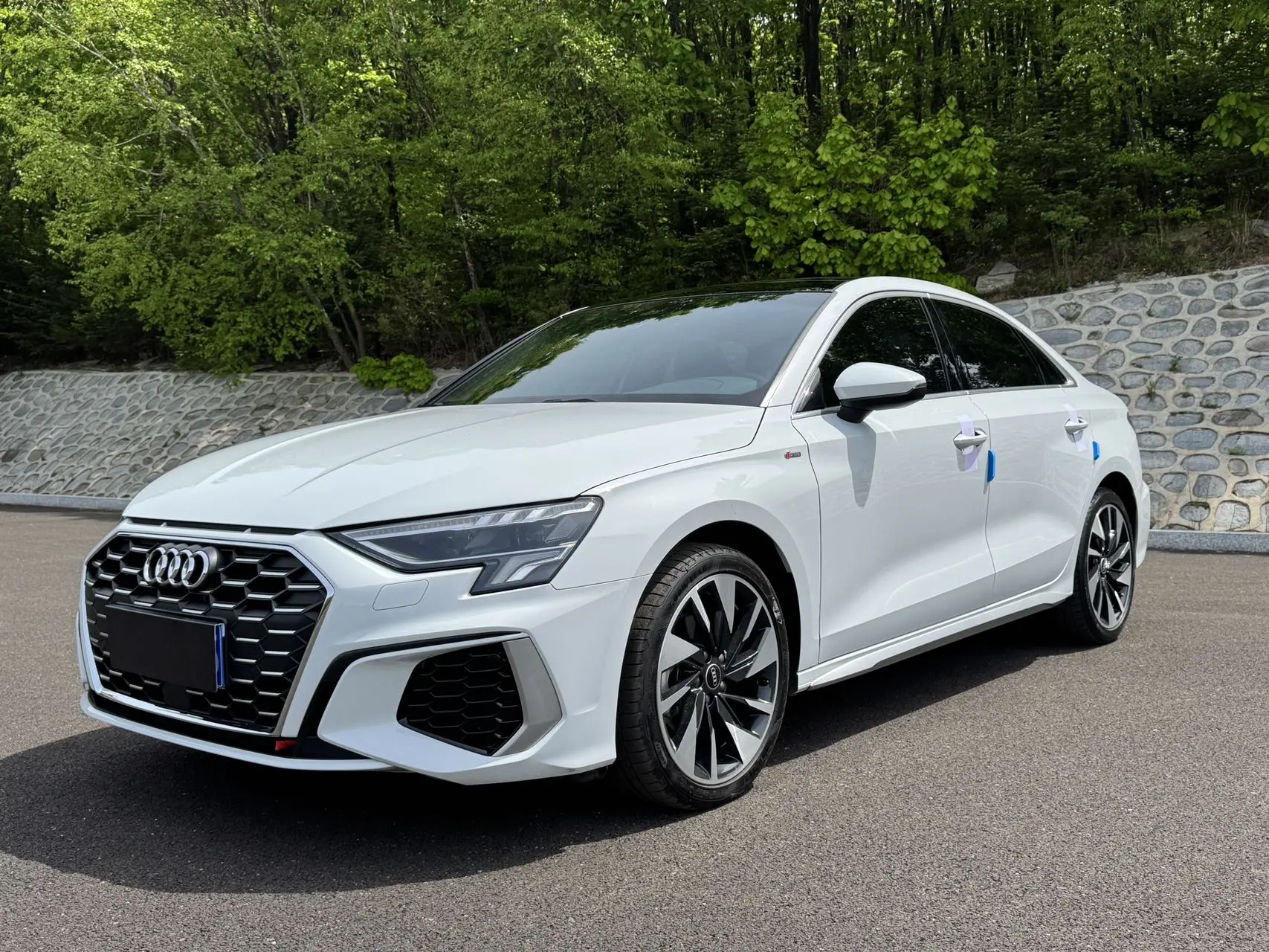 Audi A3 A3L Limousine 35 TFSI Fashion Sport 2023 года выпуска