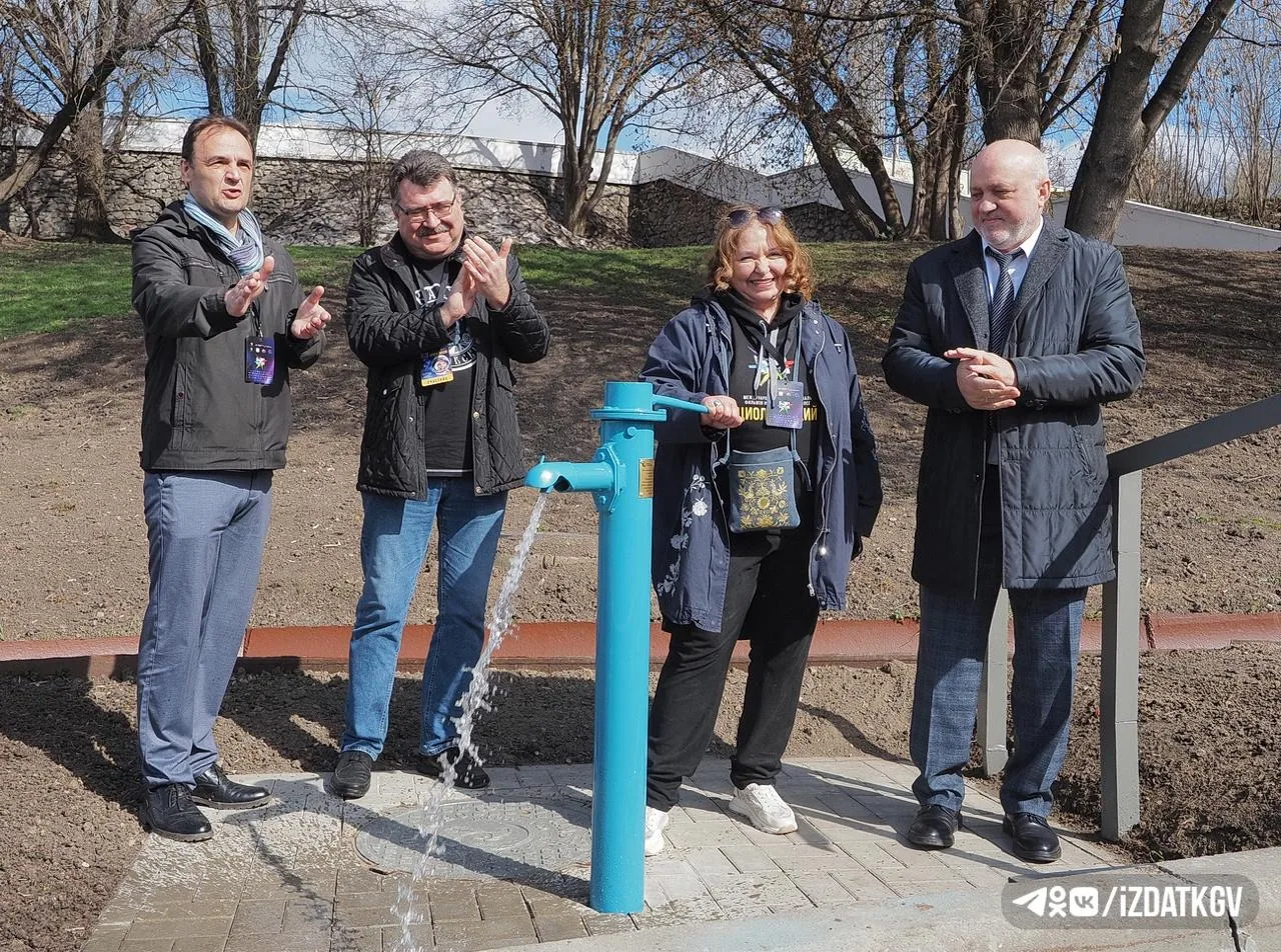 🚰 В Калуге появилась колонка с киноисторией  Обновленная водоразборная колонка, известная многим кал
