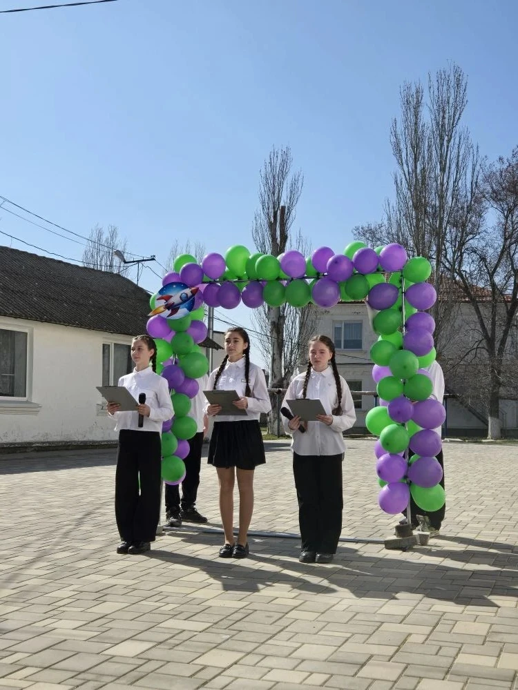 Урааа!!!  «Миссия «Единство» выполнена: в нашей школе открыта новая планета!