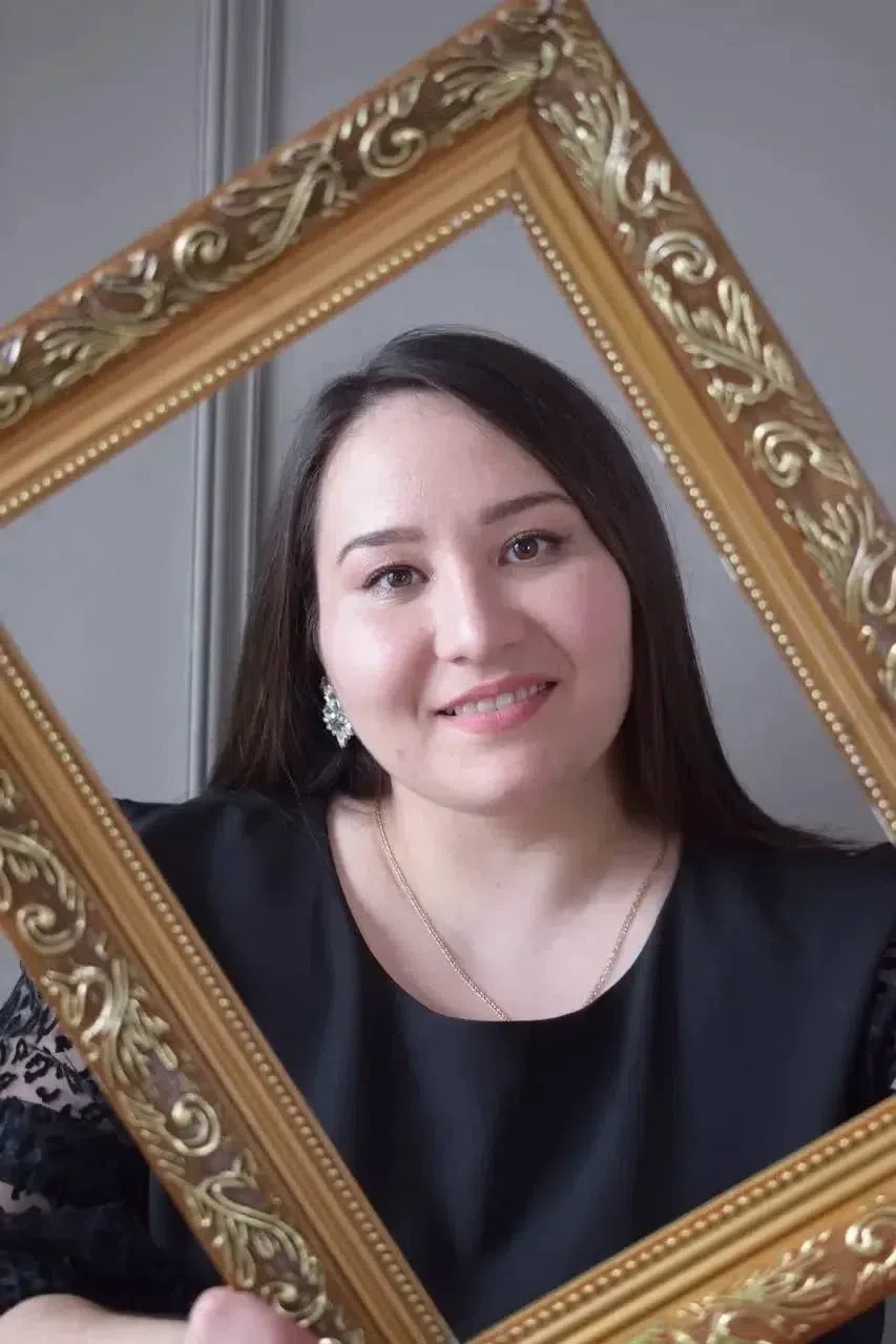💐 Сегодня в нашем коллективе яркая и талантливая именинница - День рождения отмечает Мадина Жалилов
