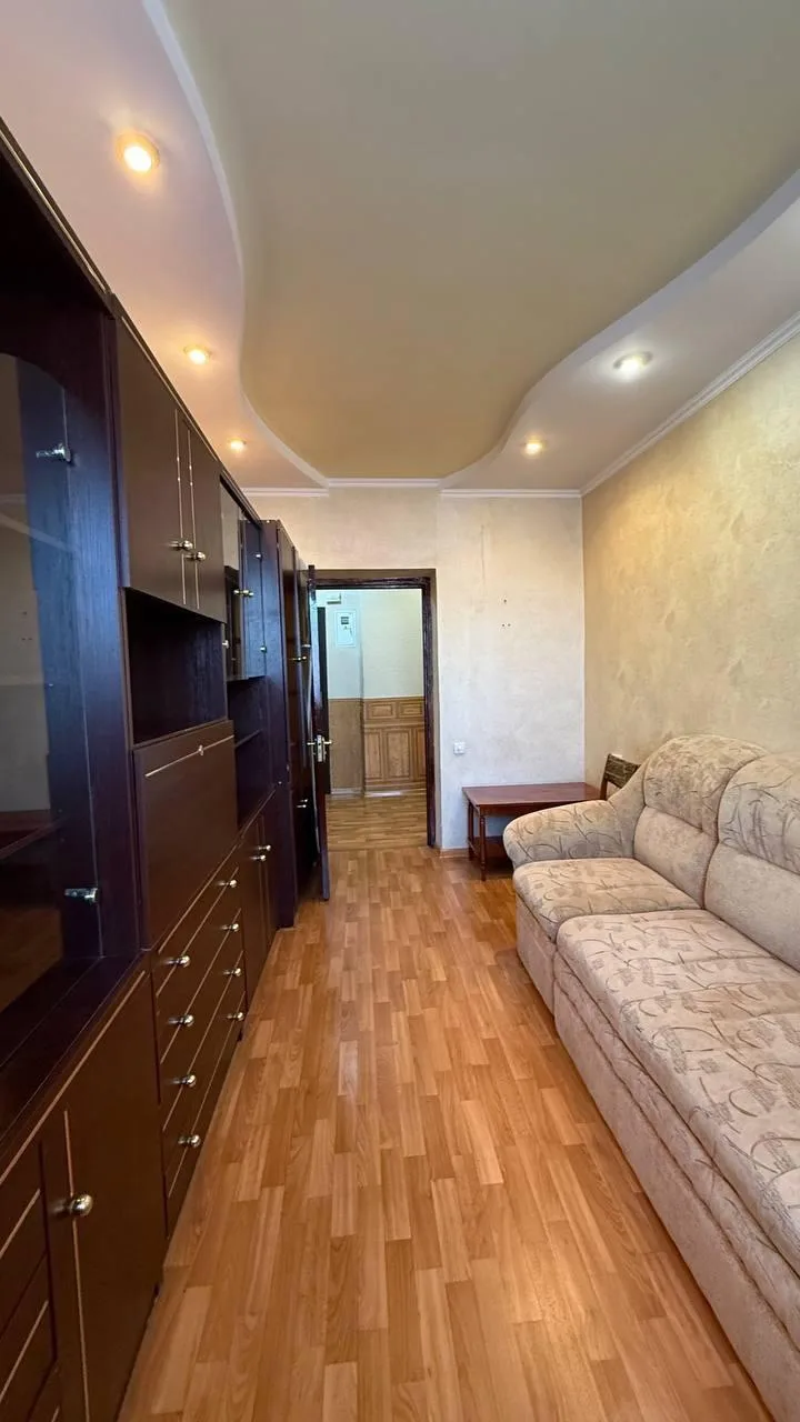 ‼️⭐️Сдается 2к квартира ‼️⭐️
г.Луганск, городок завода Ор, 9-й квартал, 2/2 эт, сталинка, АВТОНОМНОЕ