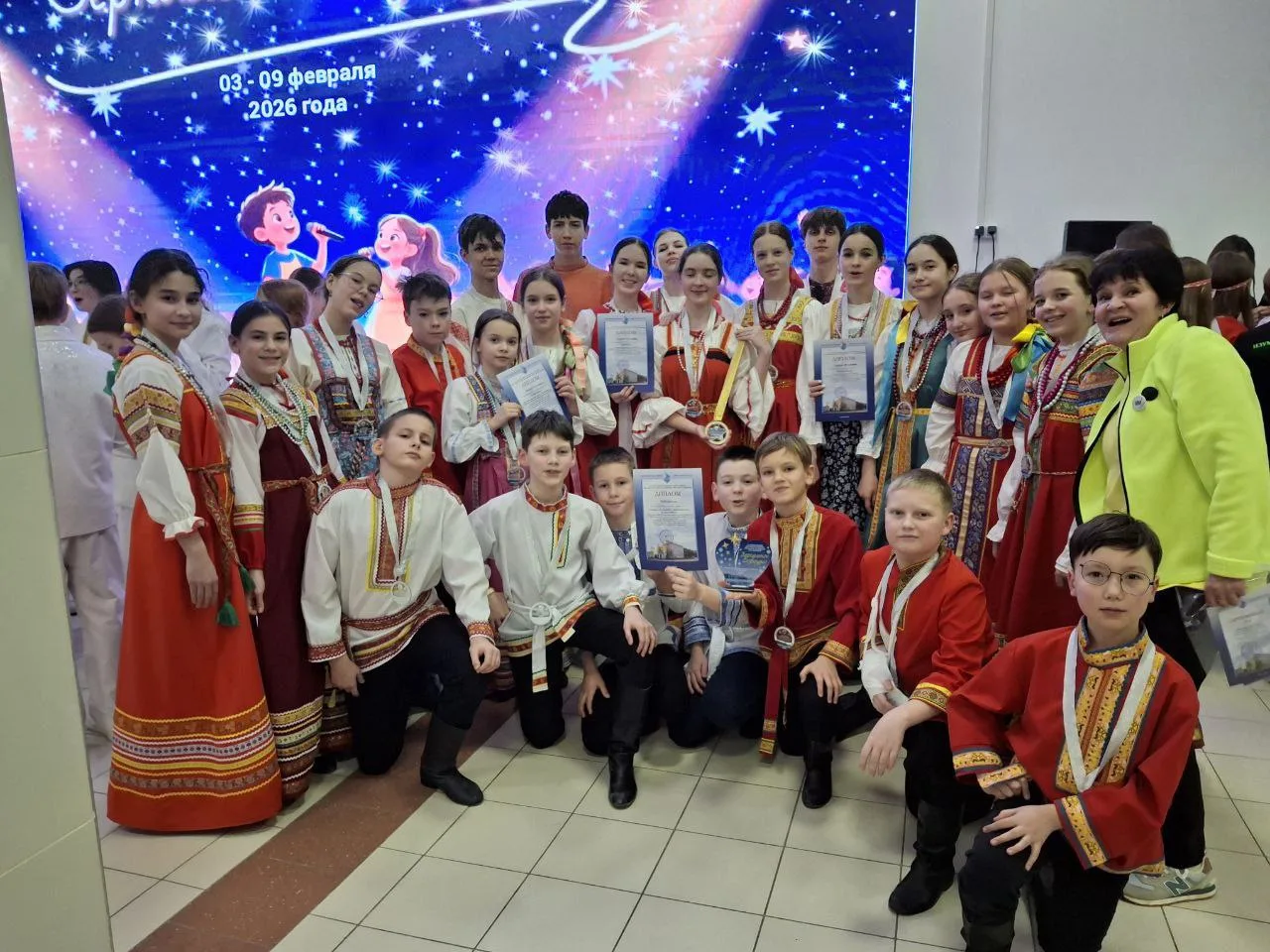 Ансамбль народной песни "Канарейка" (руковолитель Л.В.Кабак, концертмейстер П.А.Глухов) стал ПОБЕДИТ