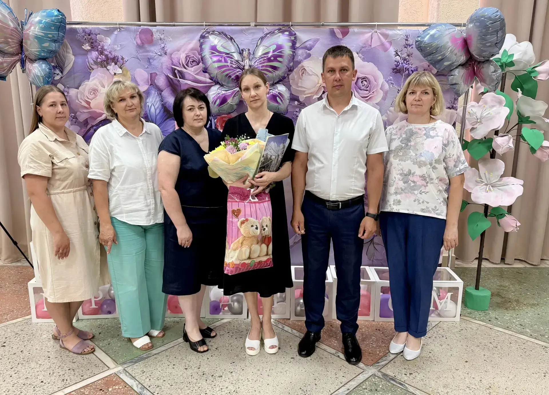 💐 Глава Наровчатского района Сергей Скудин поздравил семью Ильи и Юлии Дергуновых с ро...