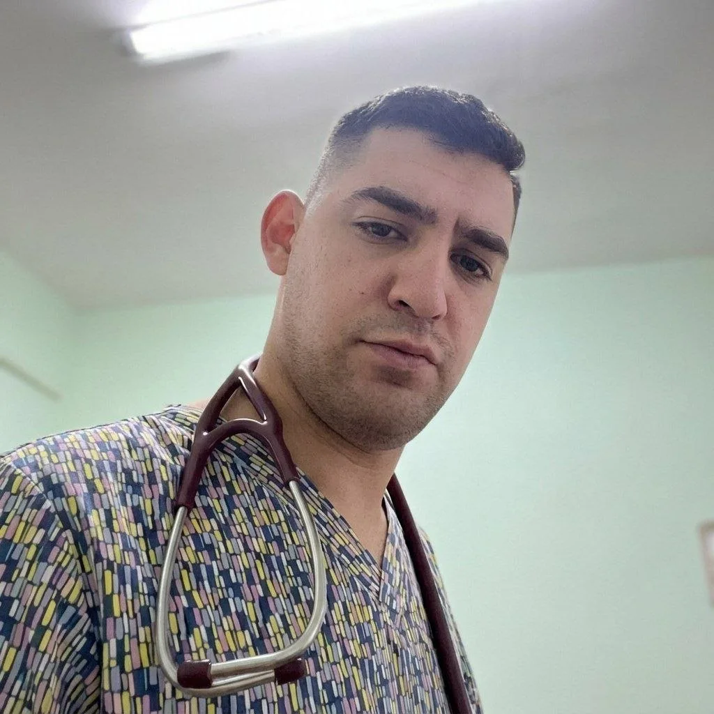 "Можно с этим заболеванием жить и работать": врач с ДЦП лечит детей в Канске