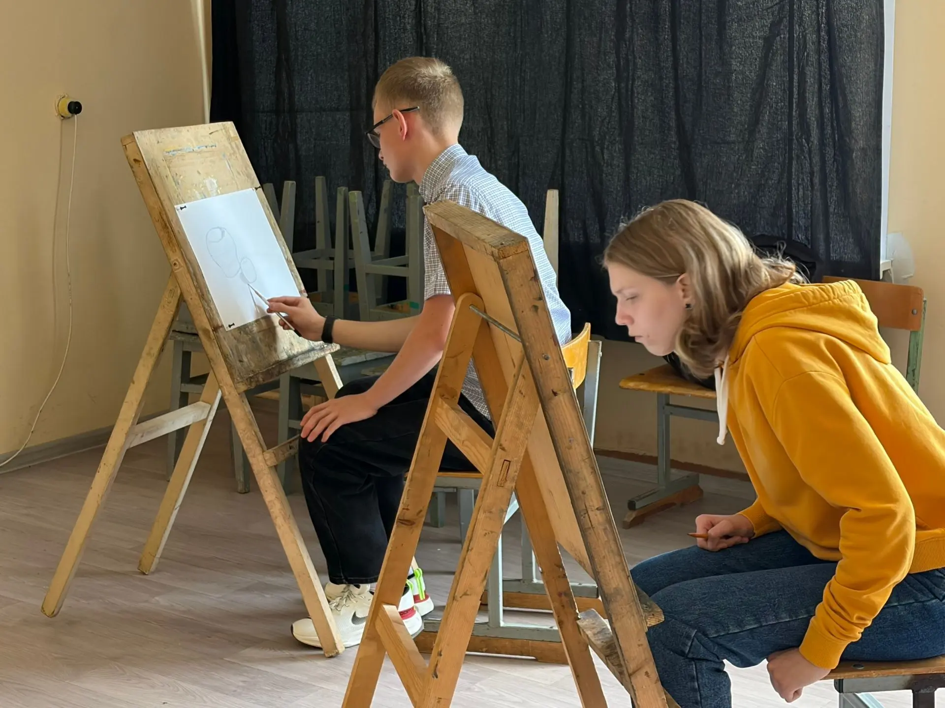 🎨 Вступительные испытания продолжаются! 🎨