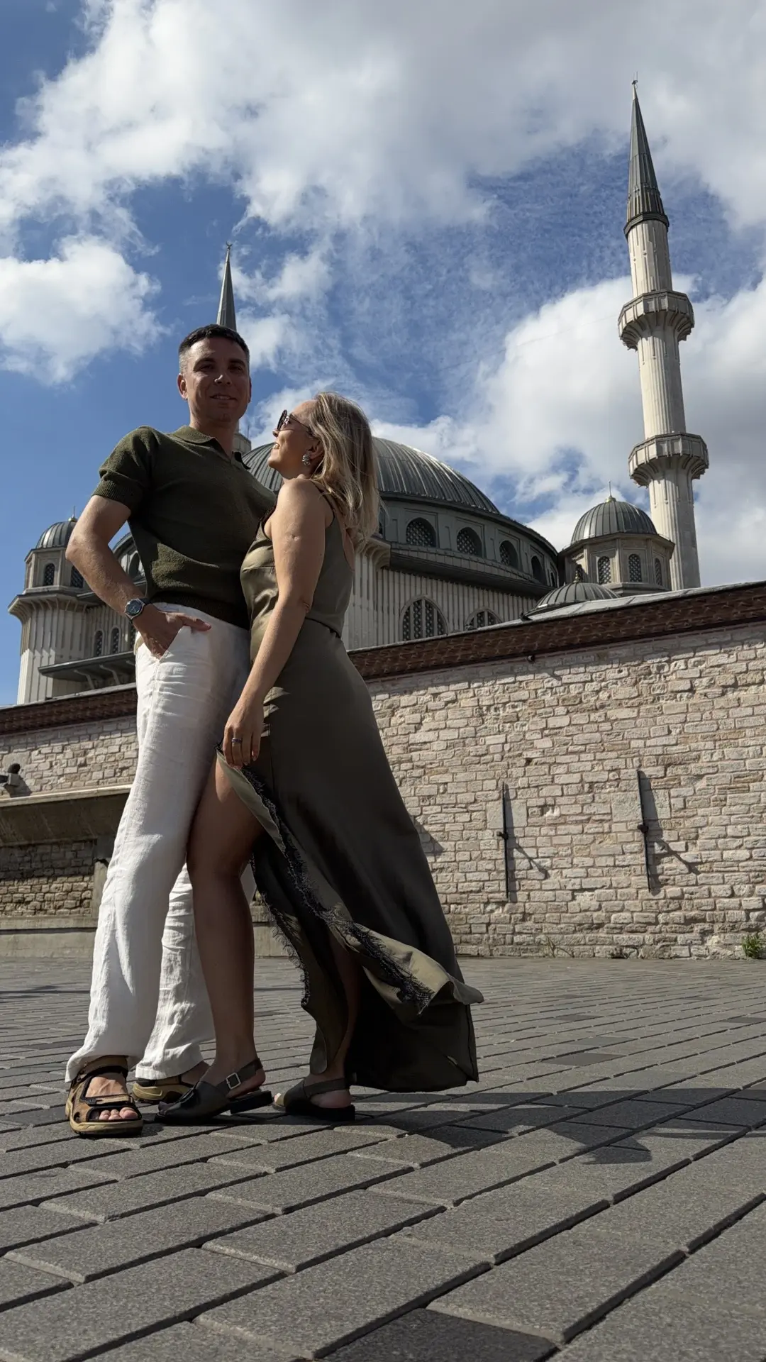 Айдару можно запустить курс по фешн фотографии на таймер). Не каждый так руками умеет, ...