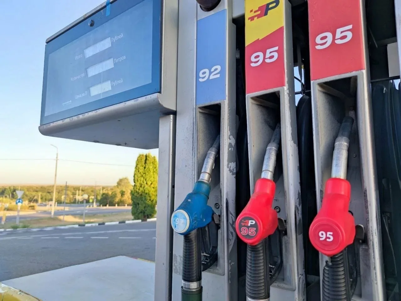 ⛽ В Подмосковье могут ввести штрафы за продажу бензина несовершеннолетним  Мособлдума рассмотрит соо