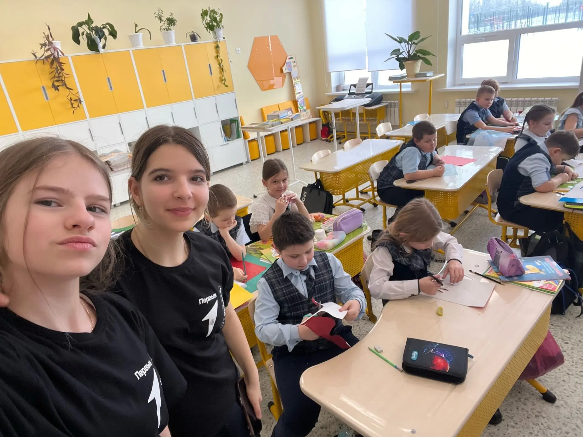 Трек "Орлёнок - доброволец" набирает обороты!  Наставники Муродян Милена и Холодных Эвелина со своим