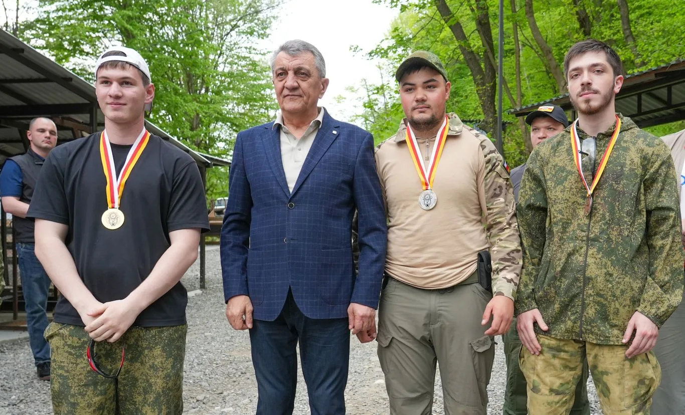 Сергей Меняйло наградил студентов СОГУ -  победителей и призеров первенства республики по практическ