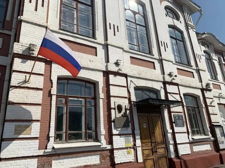 🇷🇺 В Тамбове усилят меры безопасности в День России и День города

В Тамбове в дни празднования Дн