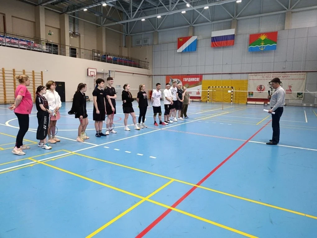 Турнир по бадминтону среди молодежи прошел в Славянке  Первенство посвящено100-летию образования Хас