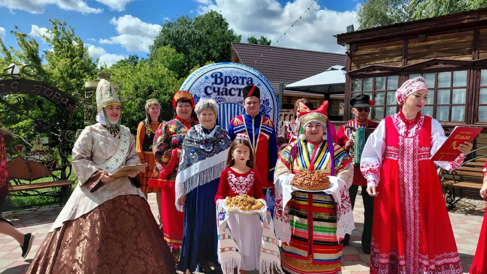 🧣✨ «Платок дружбы народов»: как Пензенская область соткала единство!