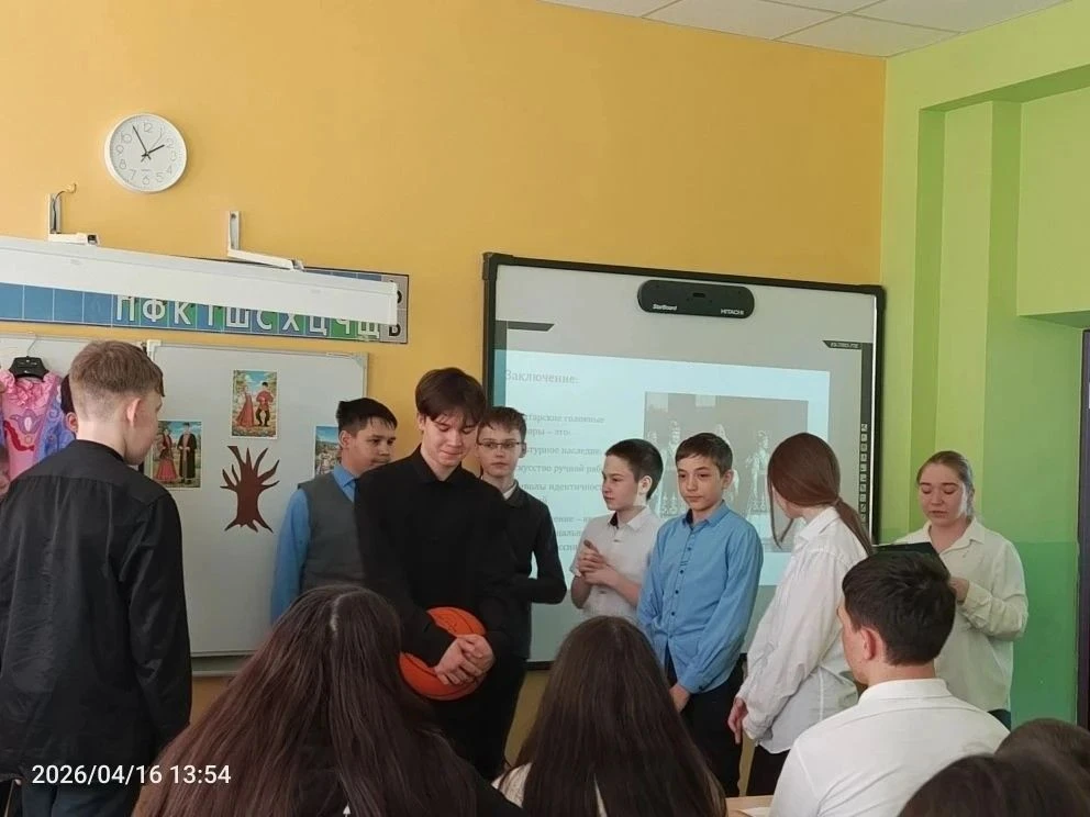 Представьте себе регион, где в удивительном симбиозе переплетаются судьбы более ста народов, как и в