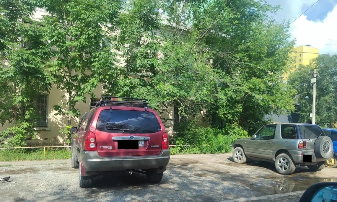🚗 Хабаровчанина оштрафовали за парковку на «газоне» из щебня

Житель дома на улице Оборонной, 16 по