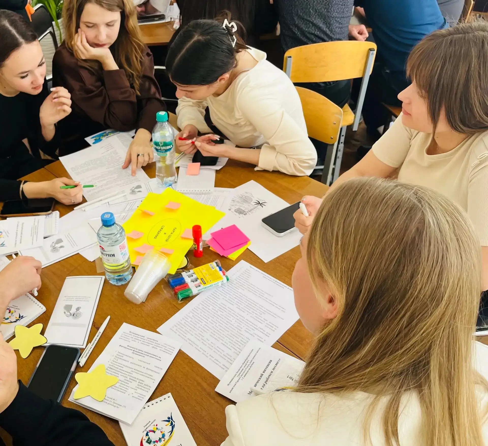 ✔️Проект «Учиться на рабочем месте» реализуется в Славянском районе.   📌15–16 апреля на базе МБОУ ли
