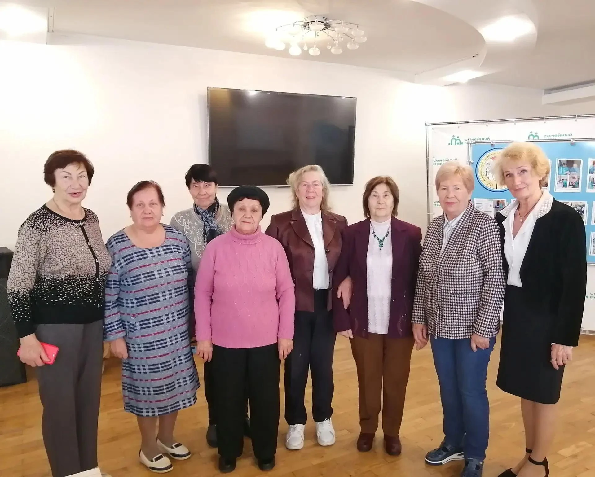 В рамках празднования Международного дня пожилых людей на территориальных округах город...