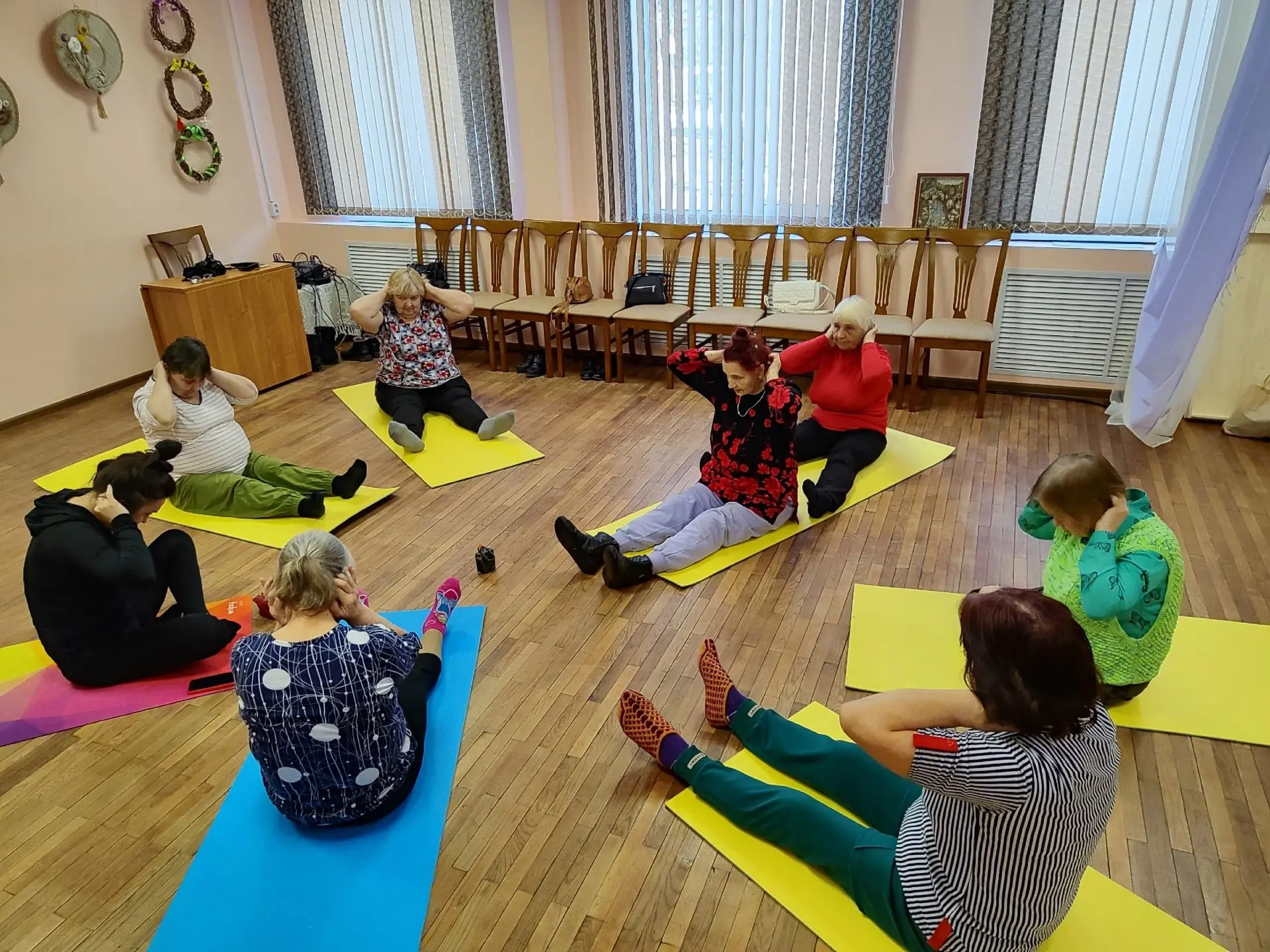 🌟Гармония тела и духа ⁣ 🏡В "Клубе золотого возраста" Монастырщинского комплексного центра социальног