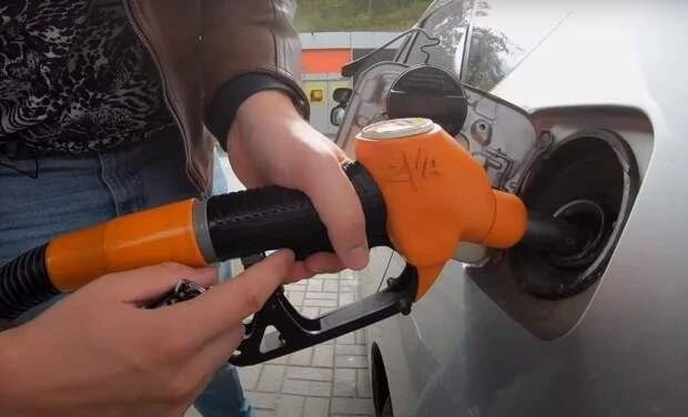 В Пермском крае литр бензина за семь дней прибавил в цене 8 копеек, доведя средний пока...