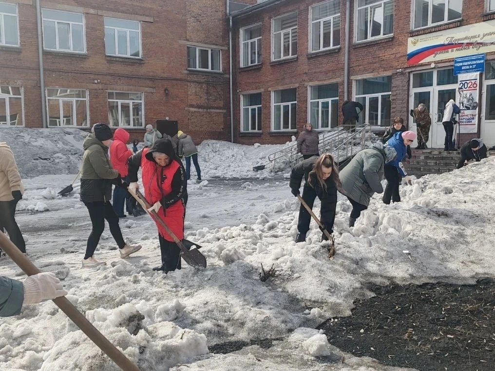 🌝Весна всегда начинается с первых ручейков, яркого солнца и хорошего настроения. А ещё весна всегда 